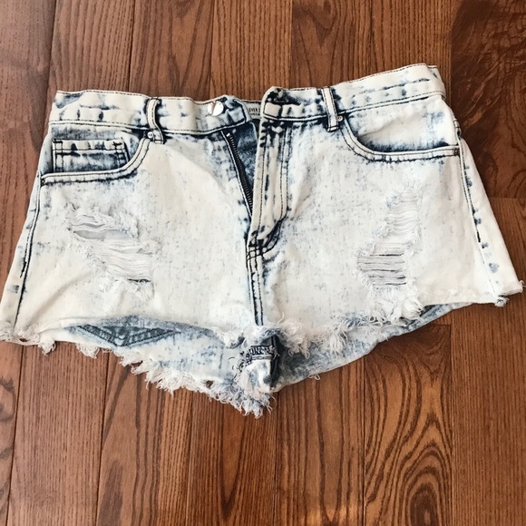 White washed shorts Clearance